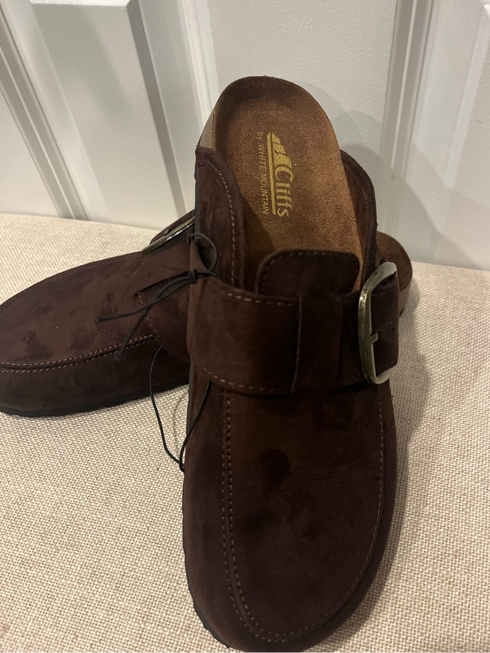 NEW Women's Cliffs by WHITE MOUNTAIN Dark Brown Suede Slip-On with Buckle- 6.5